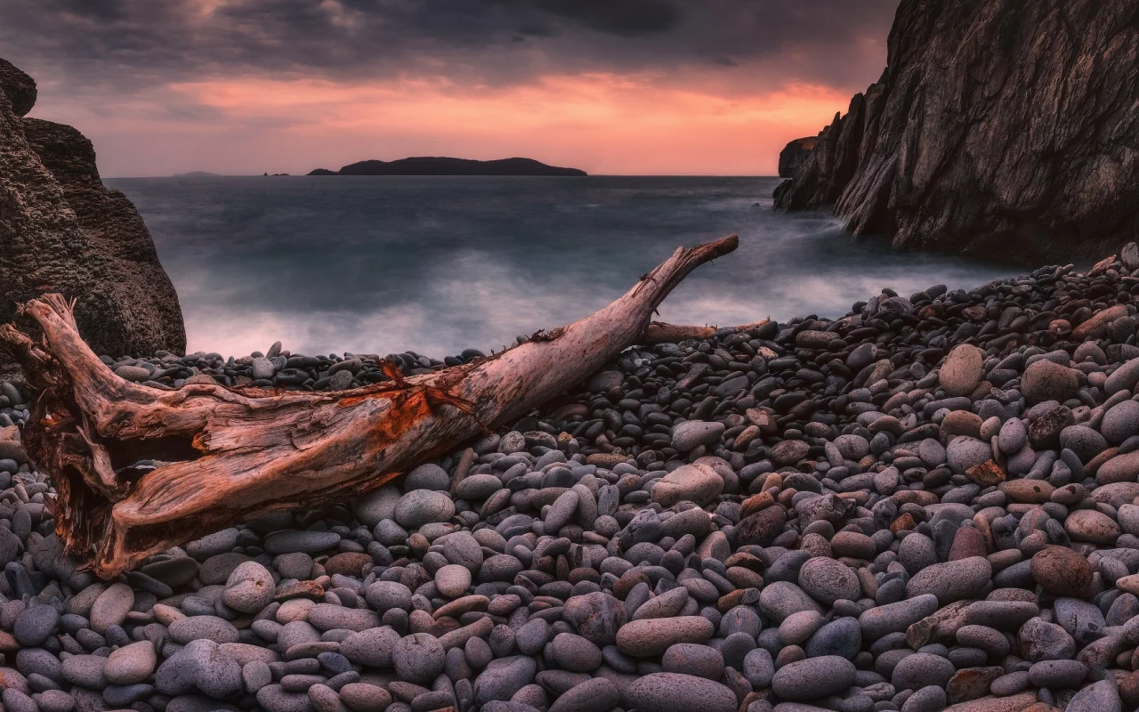 берег моря, камни, каряга