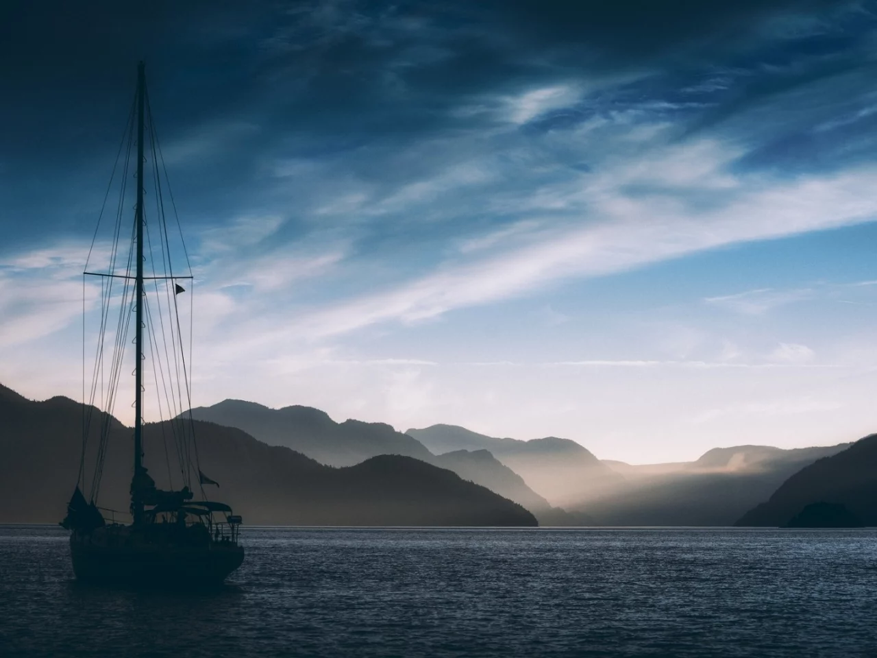 море, яхта