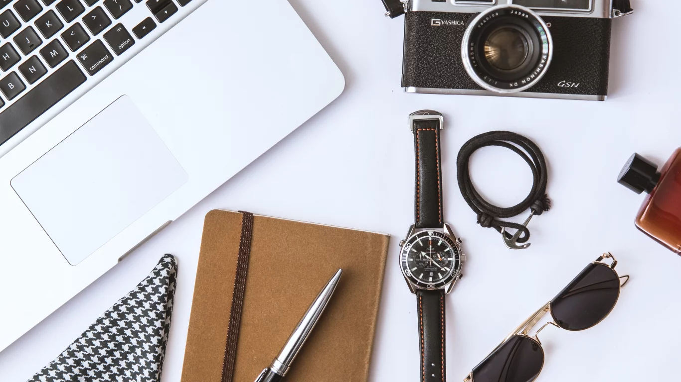 minimalist, office