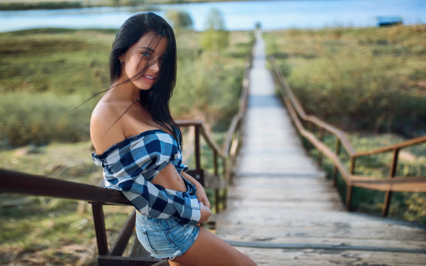 брюнетка, взгляд, красивая девушка