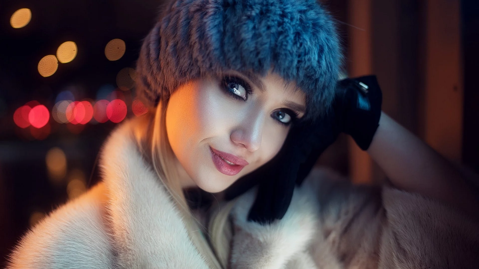 девушка, красивая, взгляд, в шапке