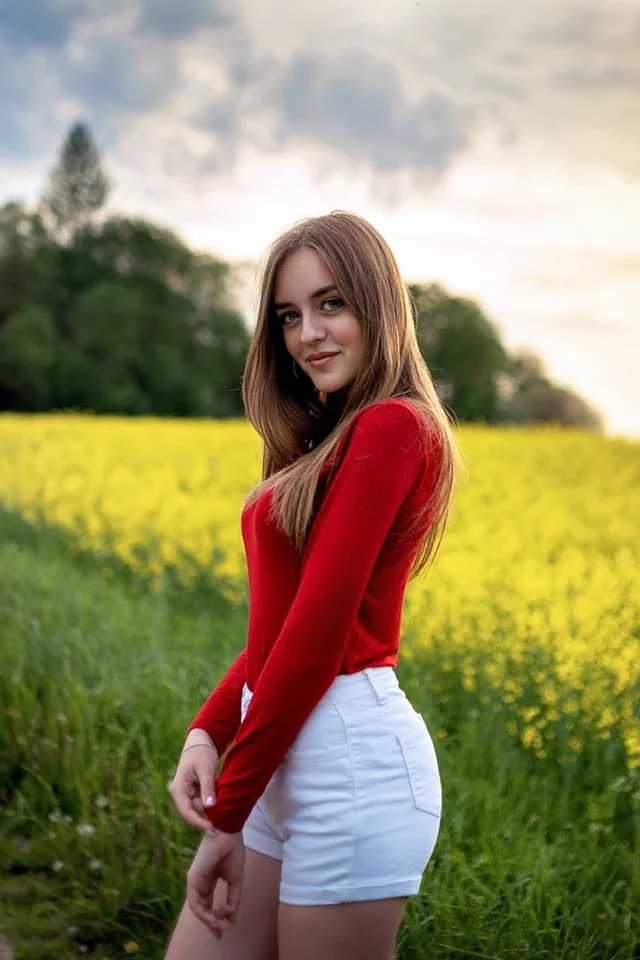 девушка, красивая, в поле