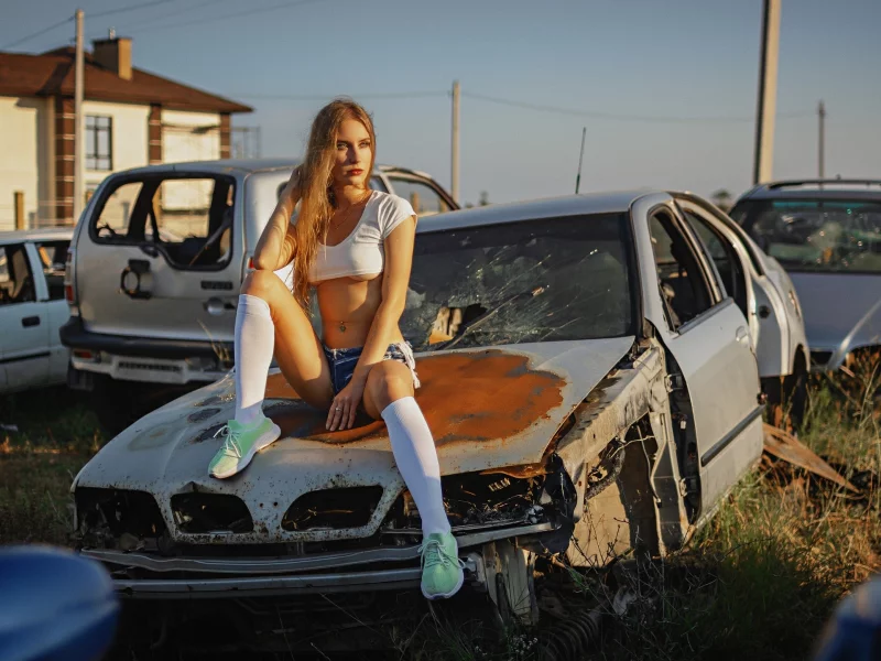девушка, милая, симпатичная, шорты, кроссовки, гольфы, топик