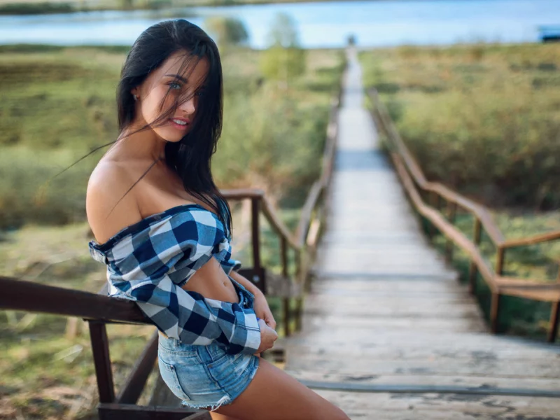 брюнетка, взгляд, красивая девушка