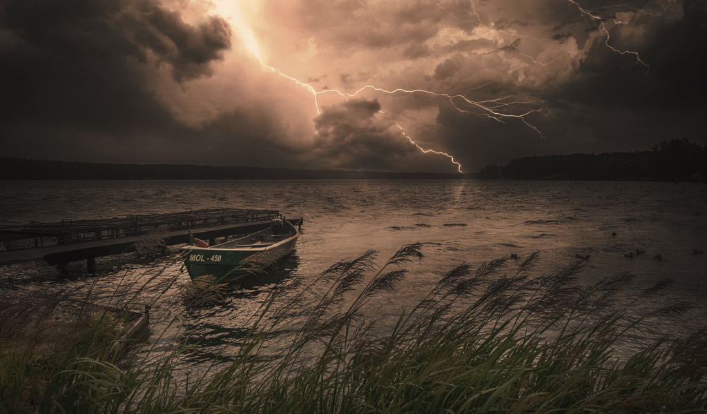 озеро, лодка, непогода, гроза