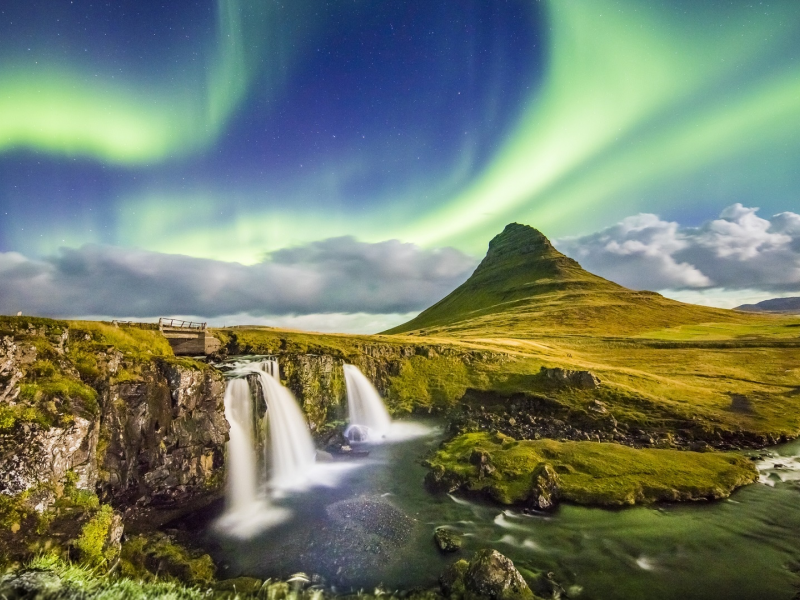 природа, исландия, горы, скалы, водопад, северное сияние