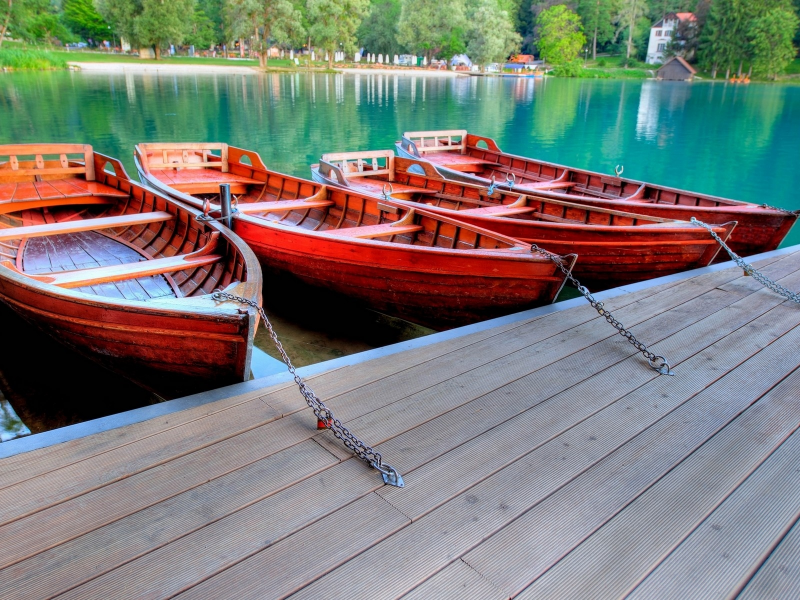 озеро, мостки, лодки
