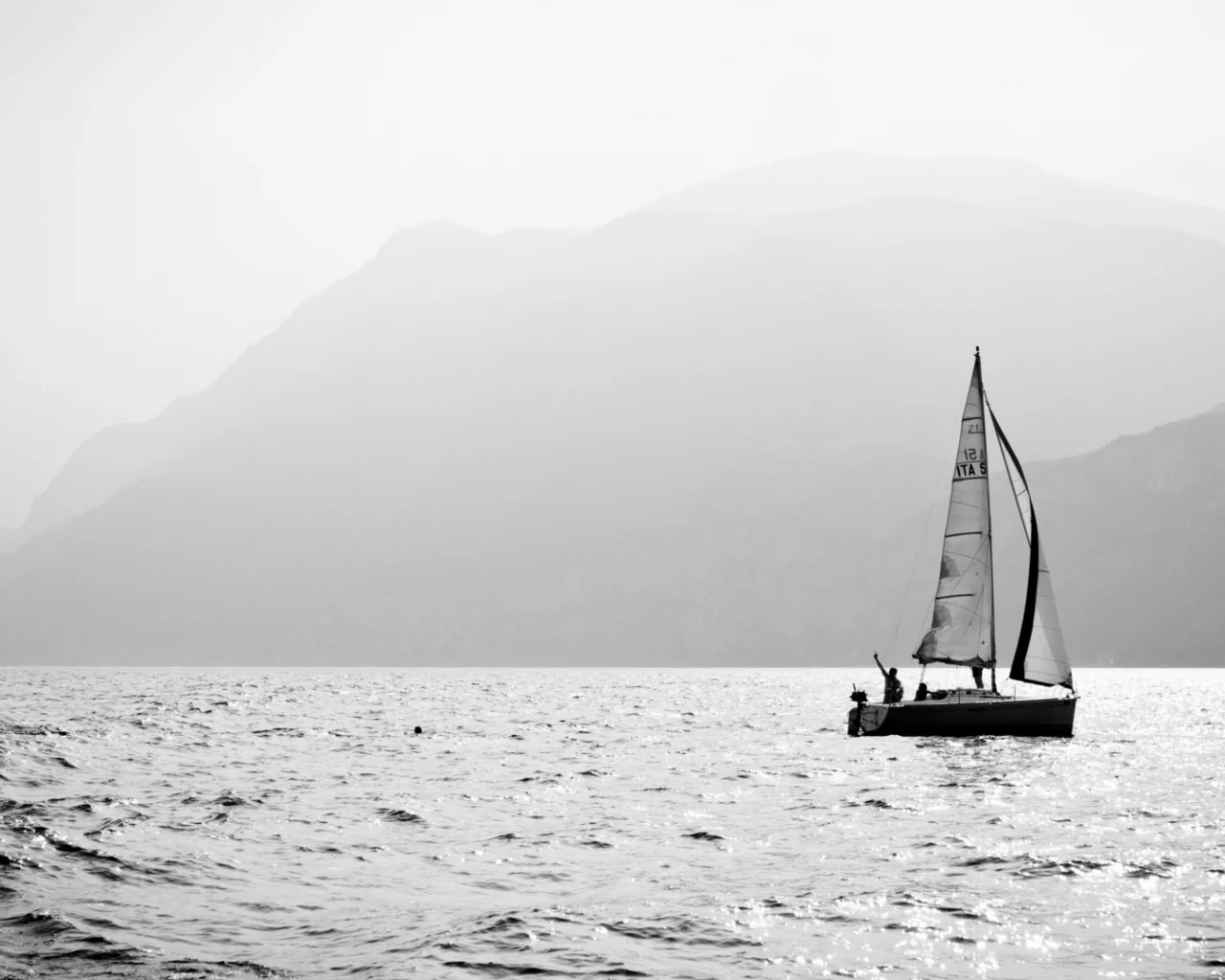 море, яхта