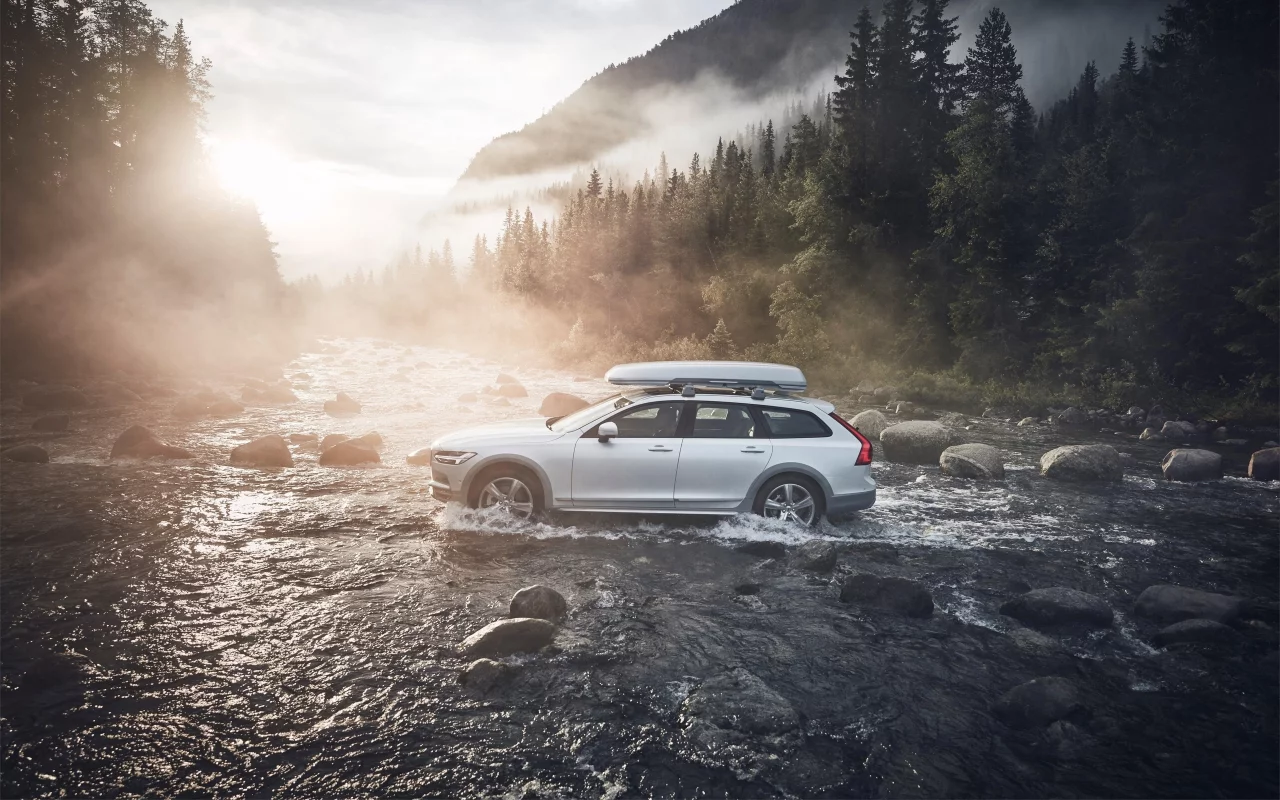 auto, volvo, река
