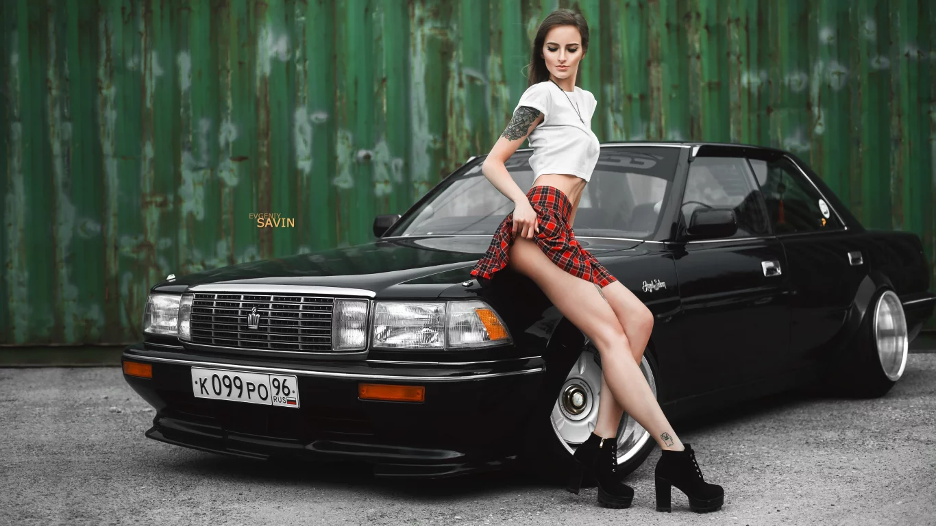 девушка, ножки, юбка, тату, автомобиль