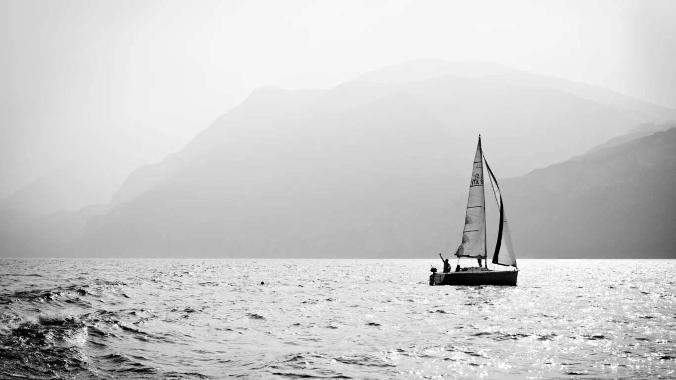 море, яхта