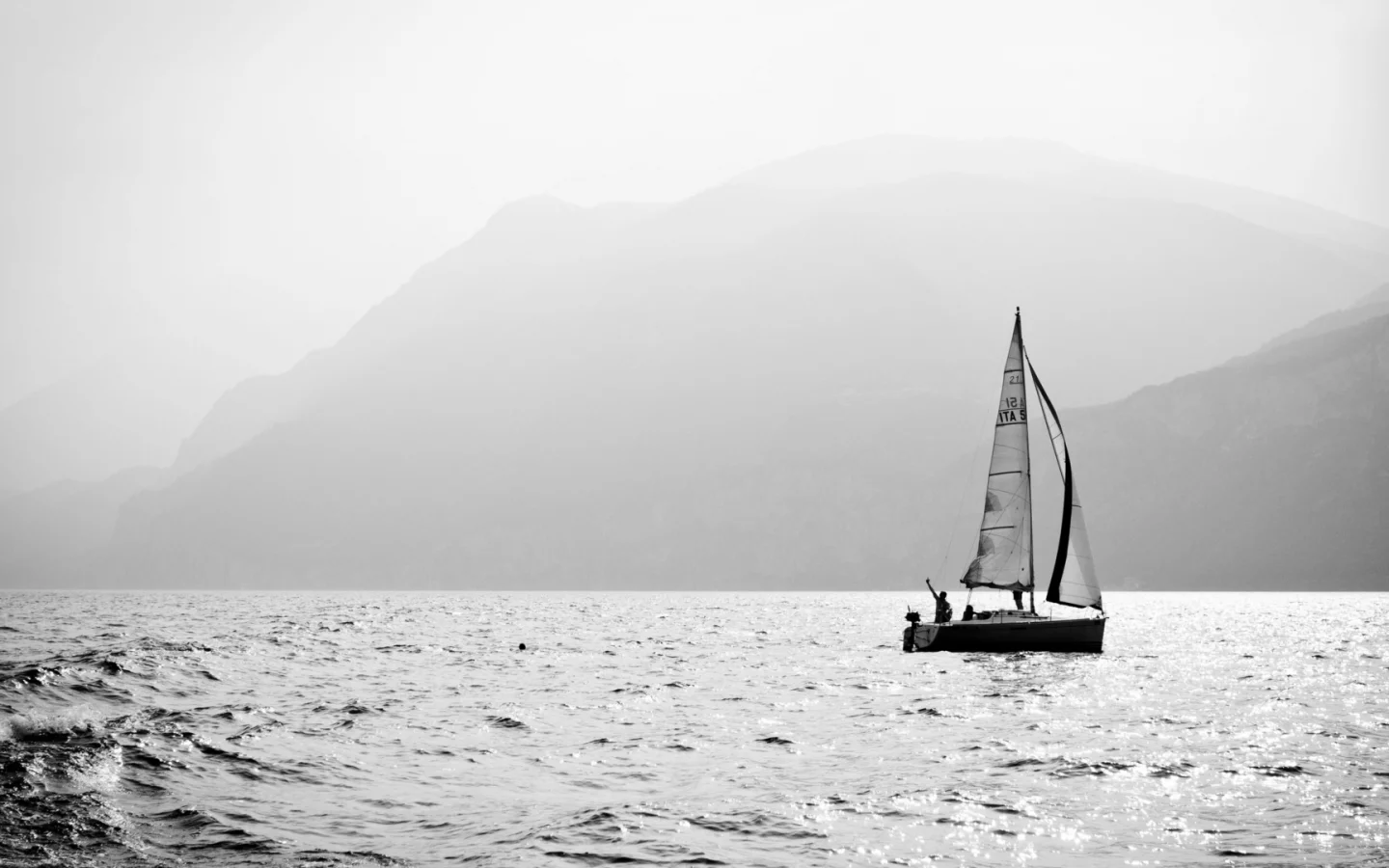 море, яхта