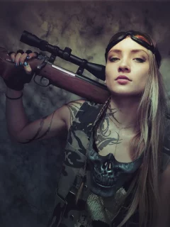 девушка, взгляд, оружие в руках