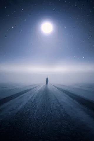 ночь, дорога, человек