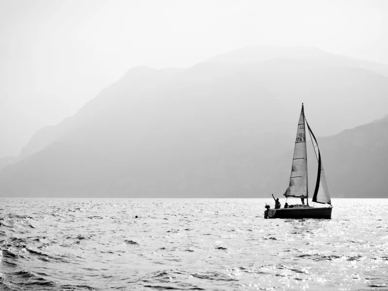 море, яхта
