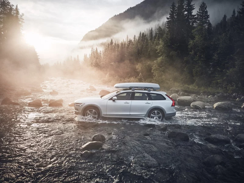 auto, volvo, река