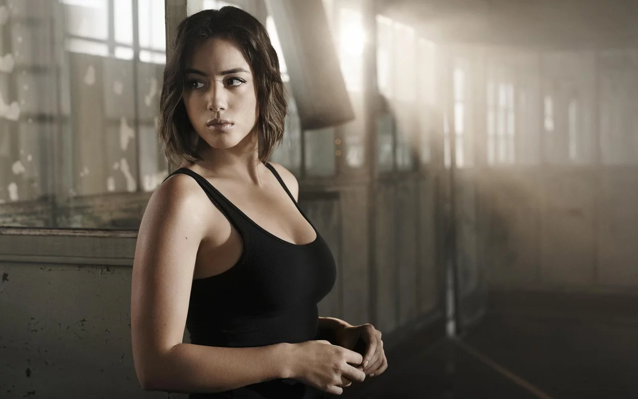 актриса, chloe bennet