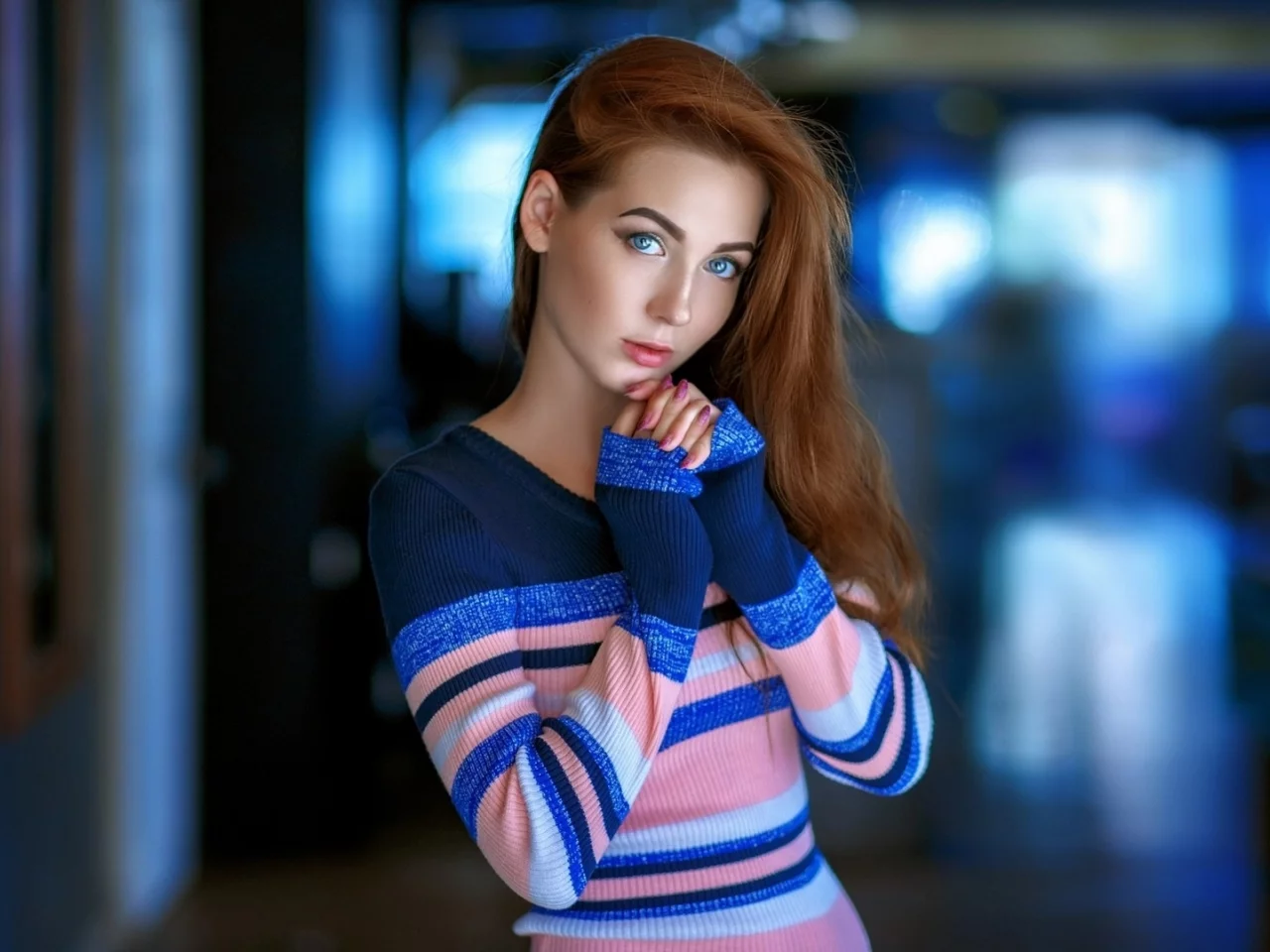 девушка, рыжая, взгляд