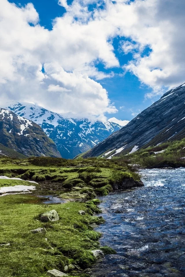 река, горы