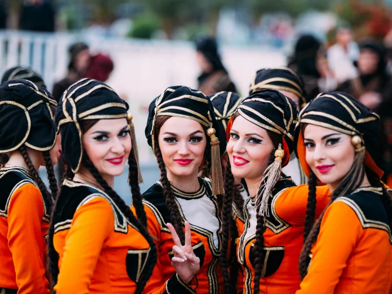 грузинки, грузия, вечер