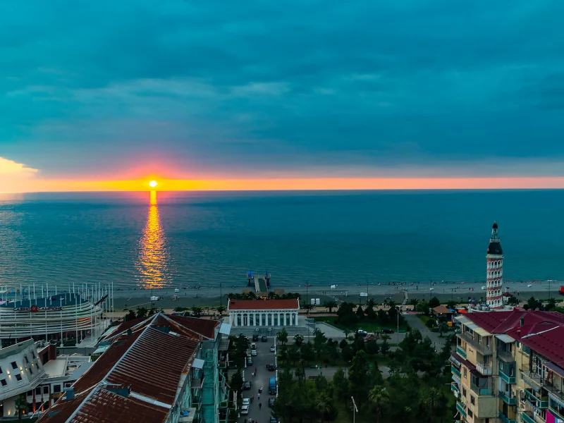 батуми, грузия, вечер