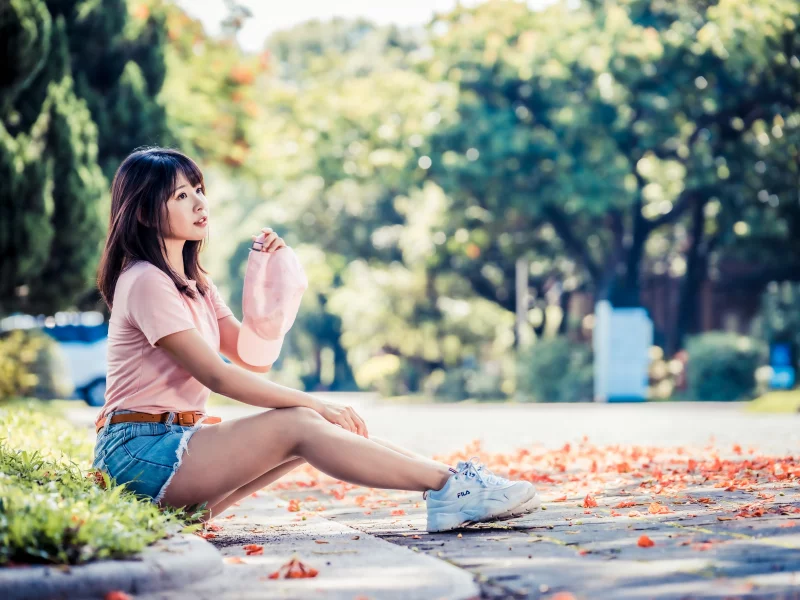 girl, beautiful, pretty, asian, shorts, legs, sneakers