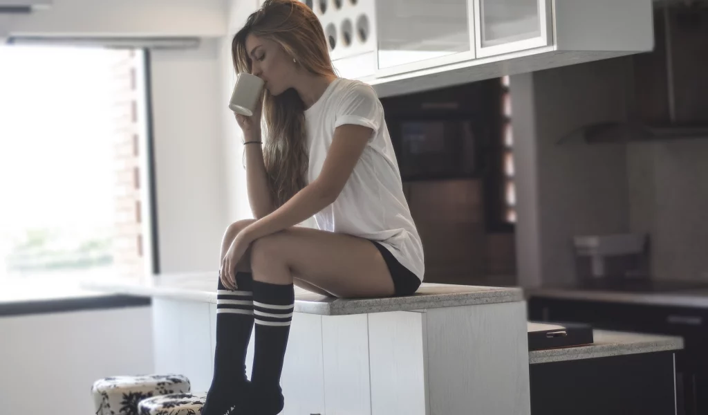 girl, tshirt, knee socks, mug