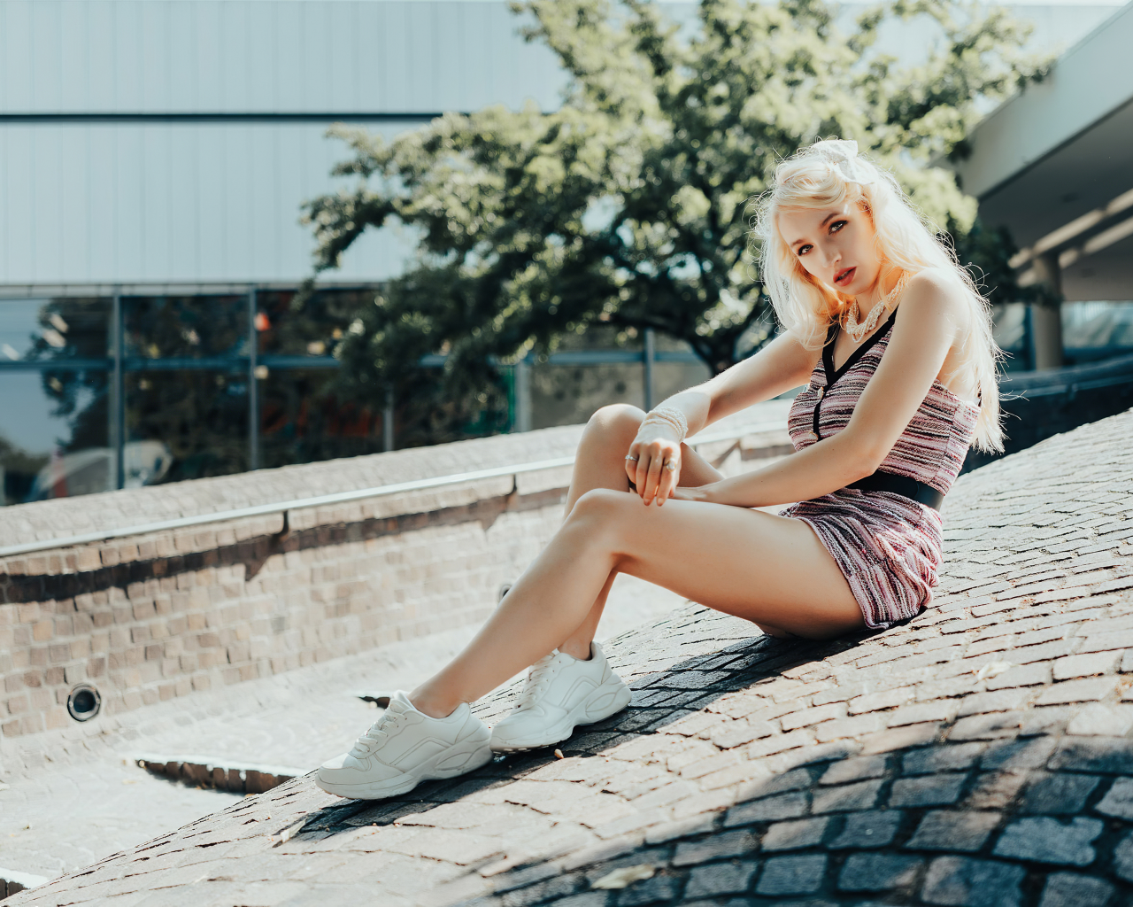 girl, sweet, beautiful, blonde, sneakers