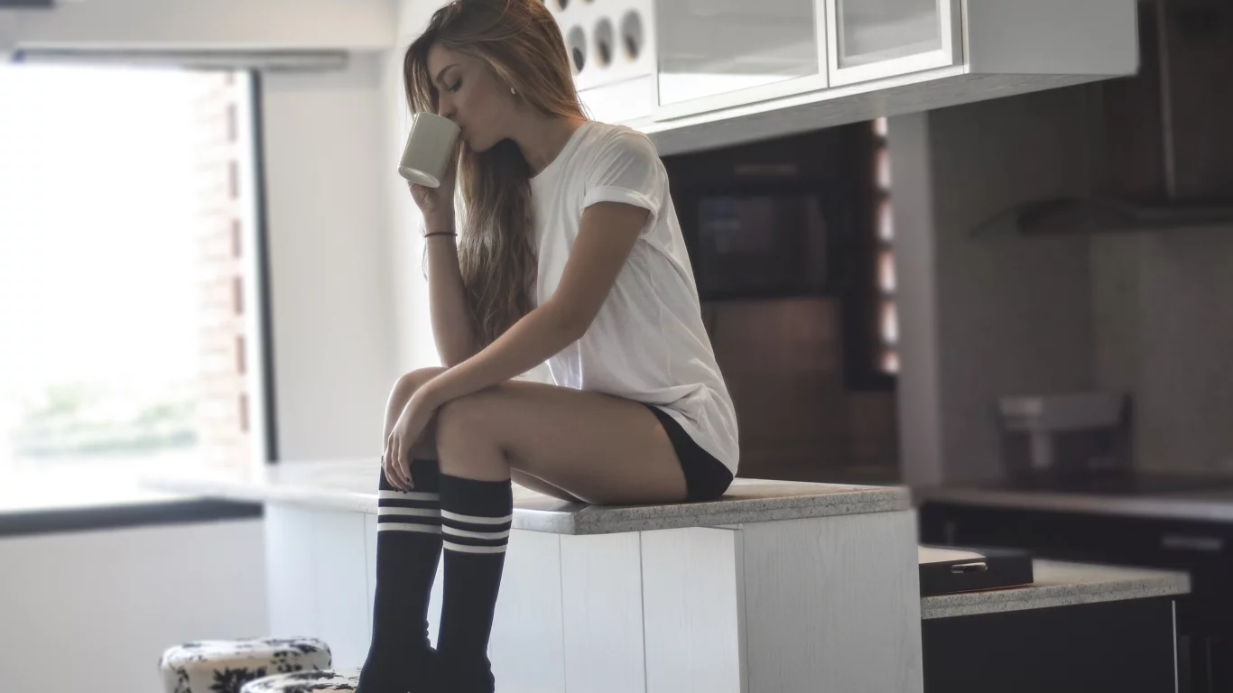 girl, tshirt, knee socks, mug
