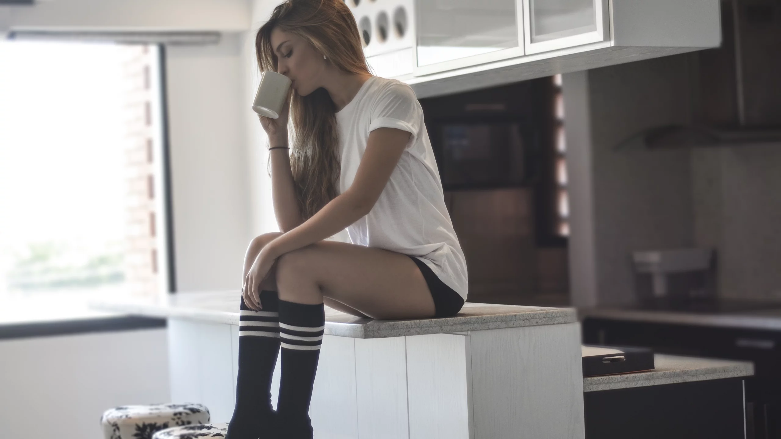 girl, tshirt, knee socks, mug