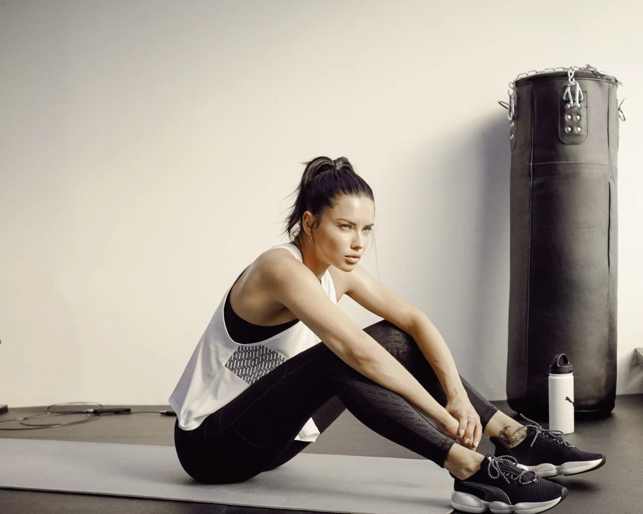 girl, beautiful, adriana lima