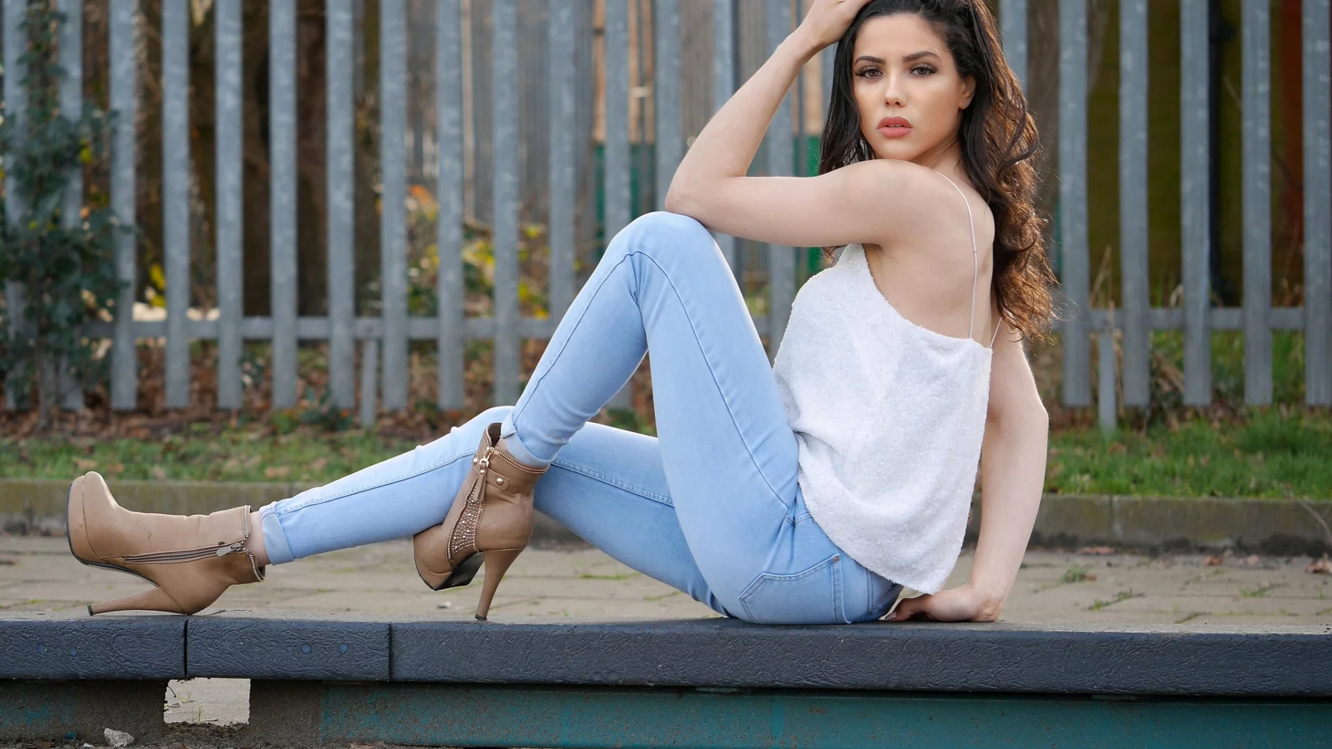 girl, sweet, pretty, longhaired, redhead, jeans