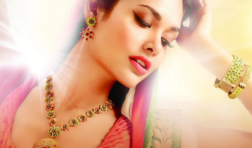 girl, beautiful, esha gupta