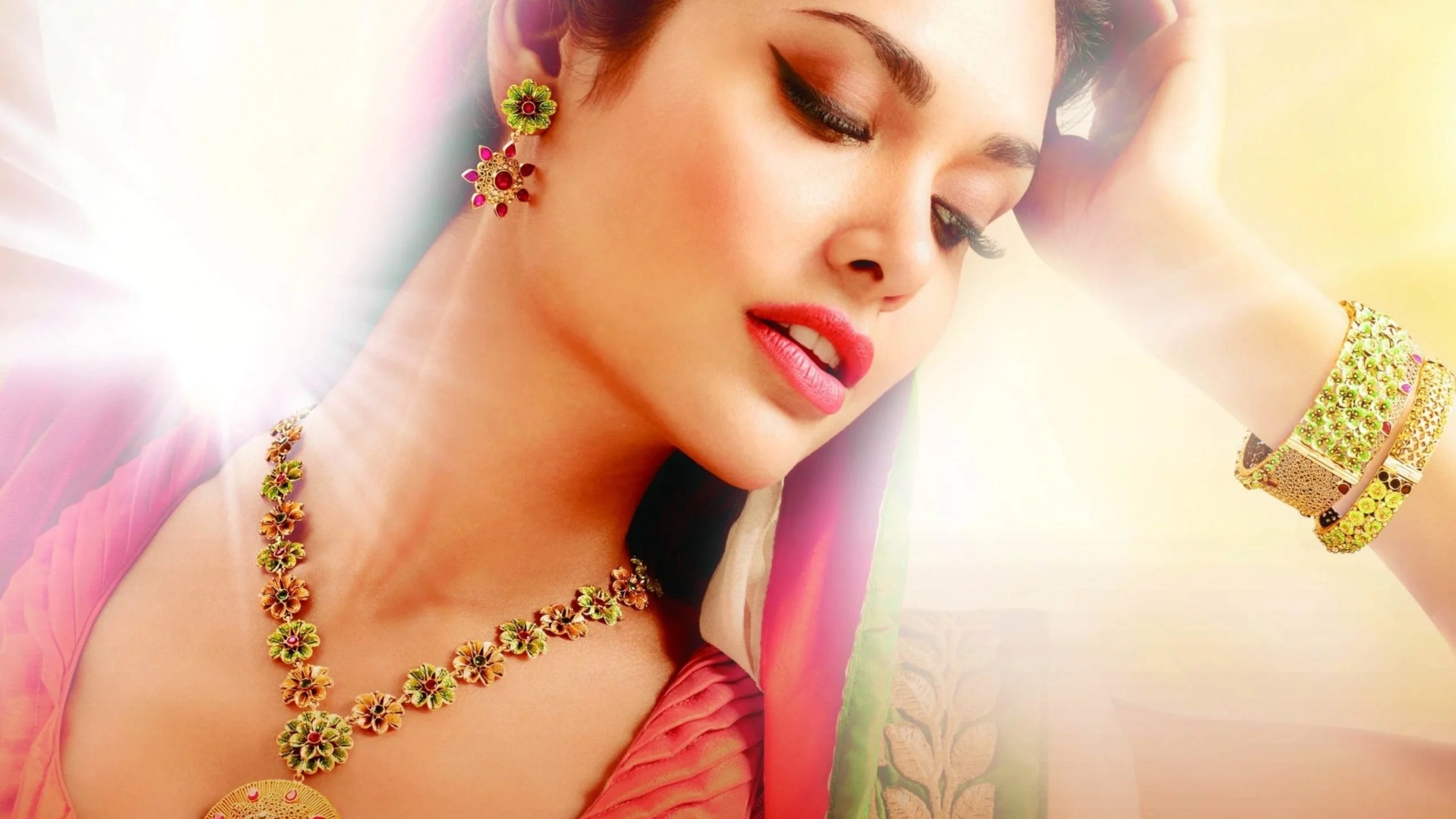 girl, beautiful, esha gupta
