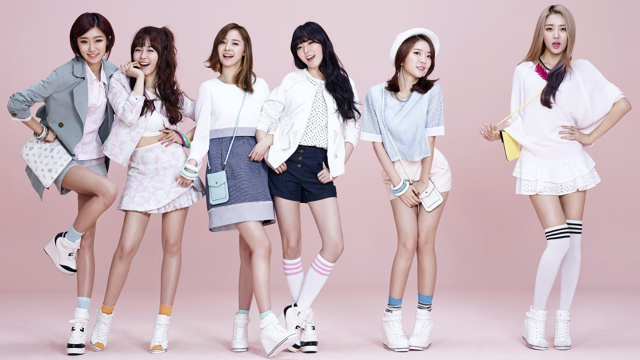 music, band, girls, asian, dal shabet, knee socks, shorts, skirt, sneakers