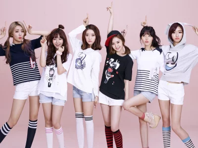 music, band, girls, asian, dal shabet, knee socks, shorts, skirt, sneakers