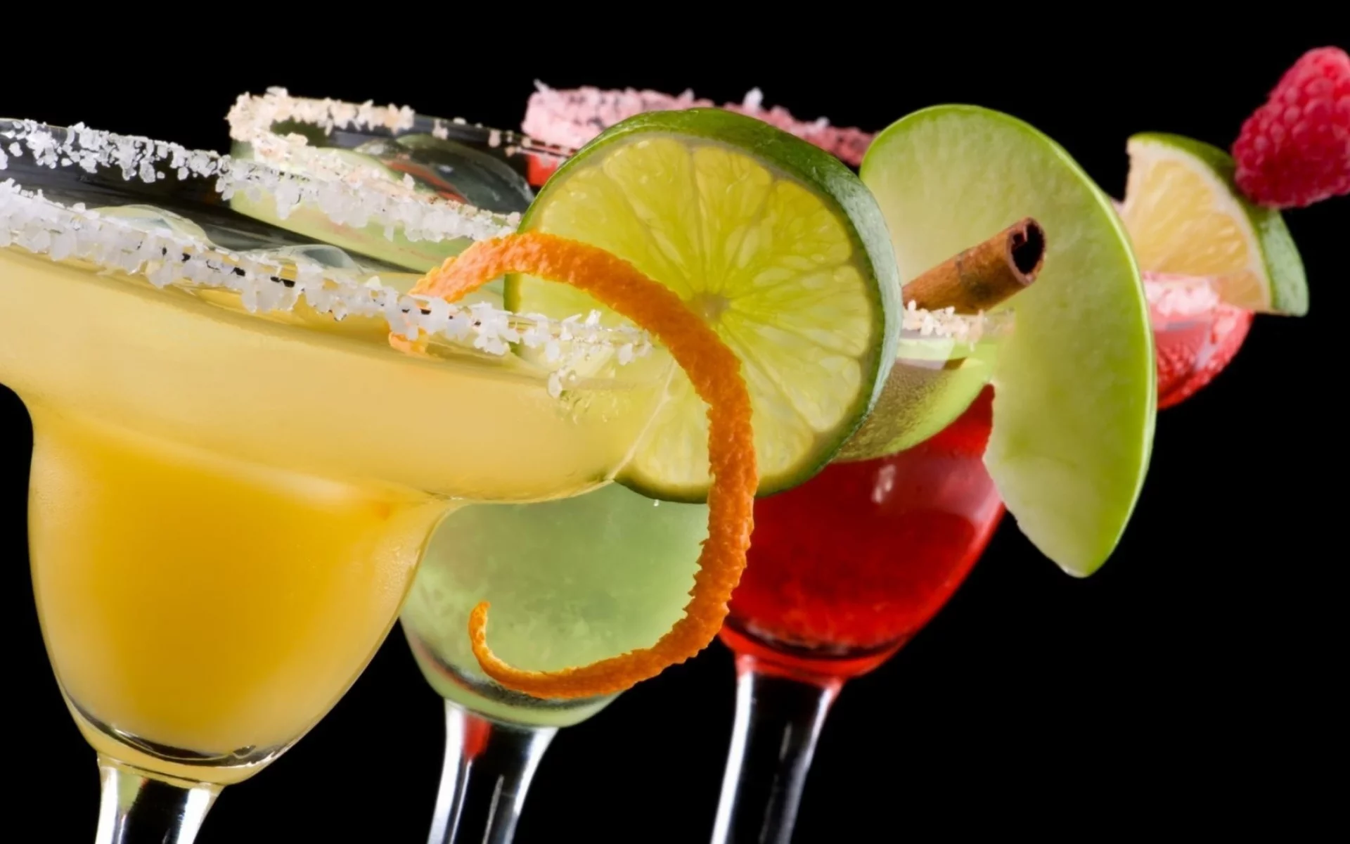 cocktails, fruit, orange, apple, lime, strawberries, ice, sugar