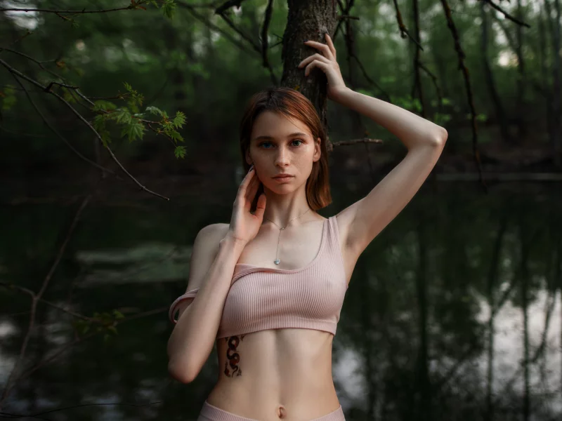 Девушка