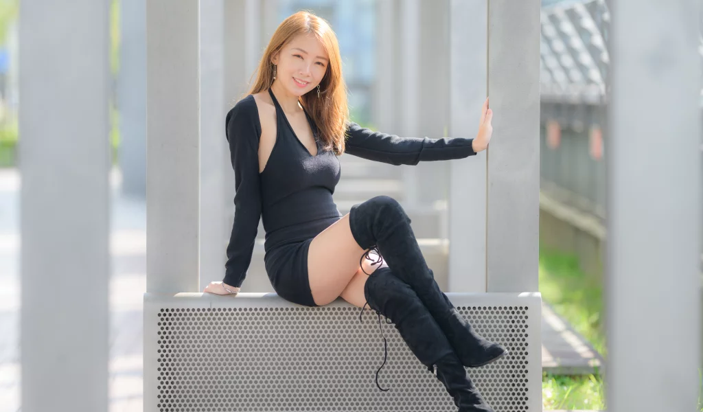азиаты