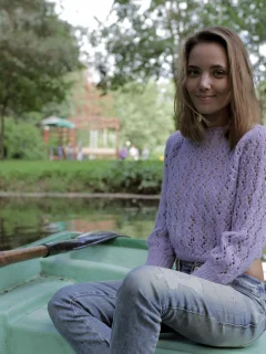 Девушка
