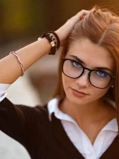 Девушка