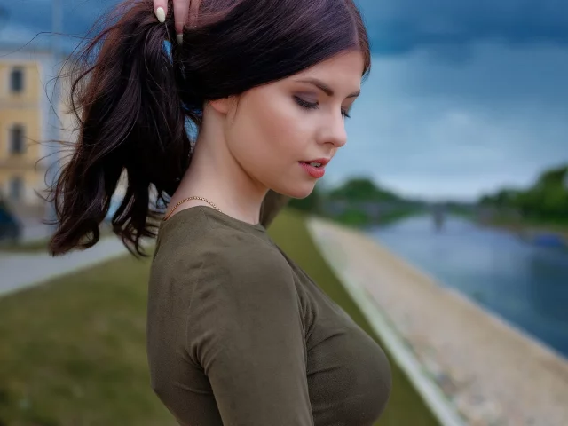 Девушка