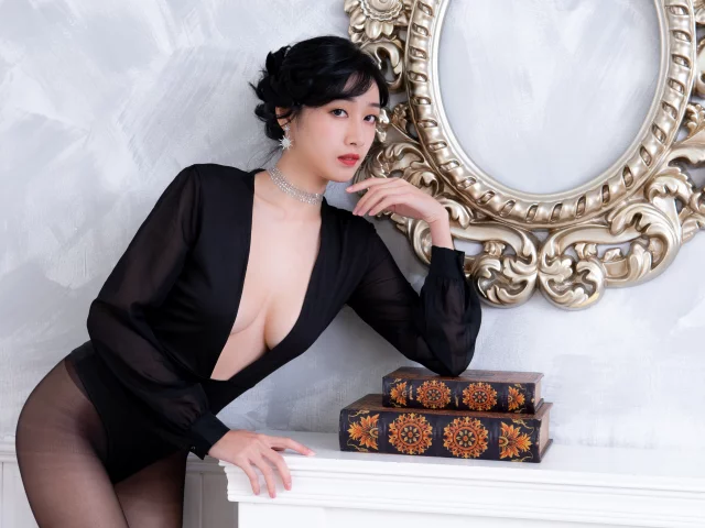 азиаты