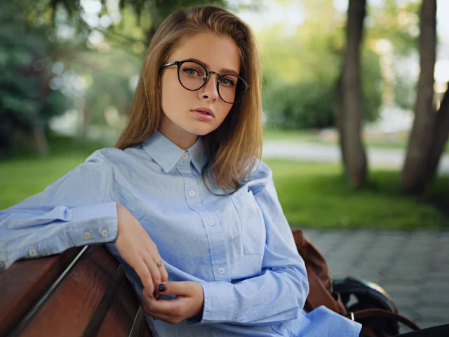 Девушка