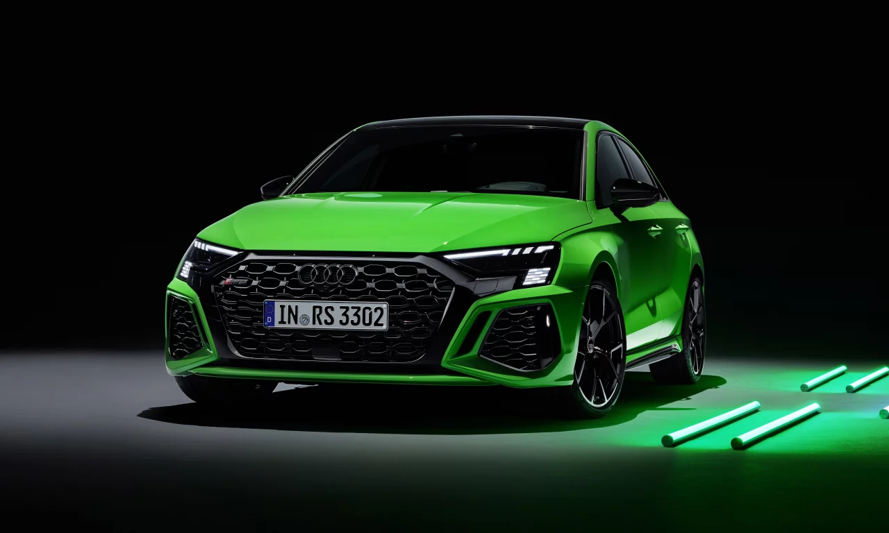 Зелёная Audi