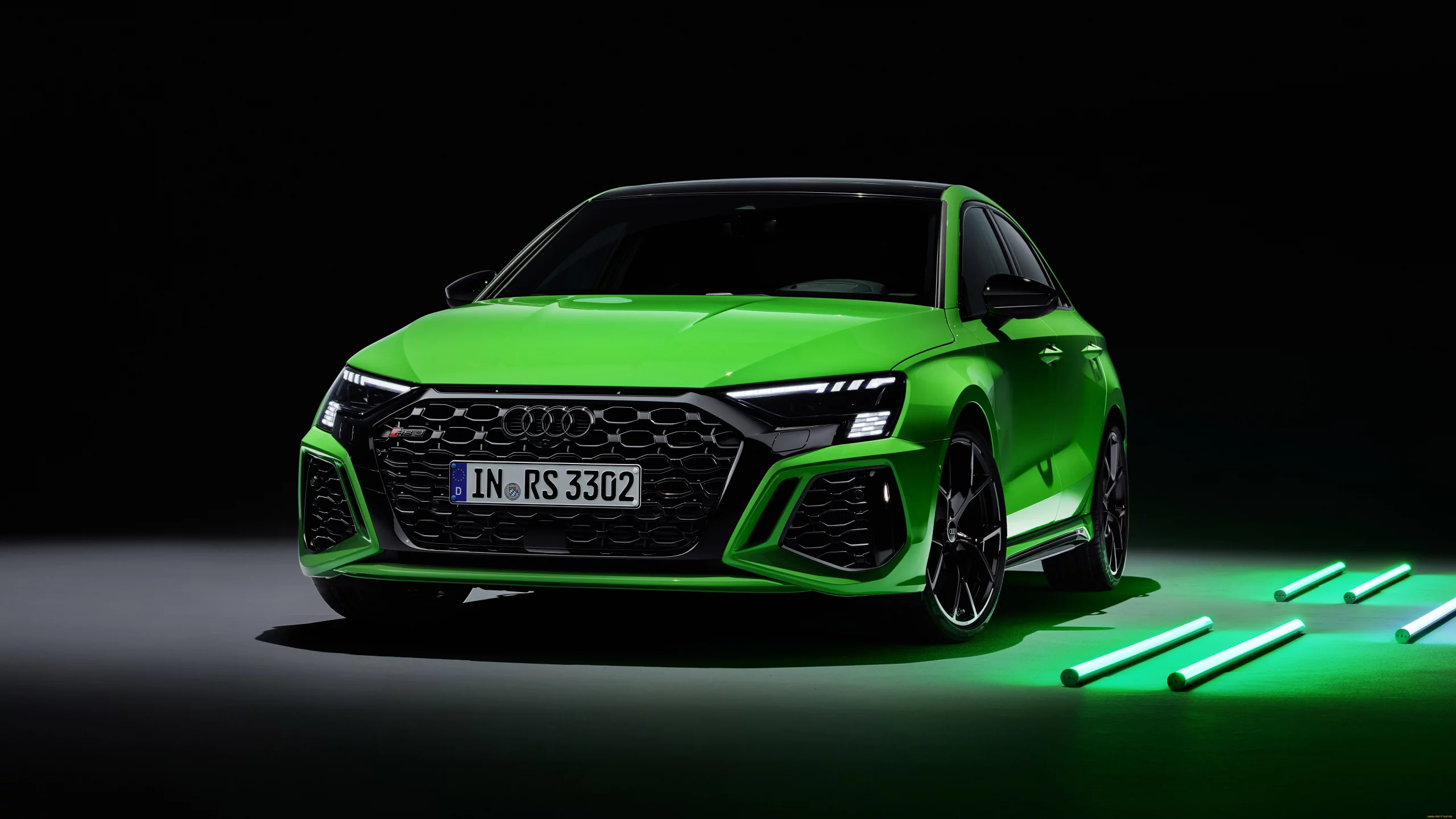 Зелёная Audi