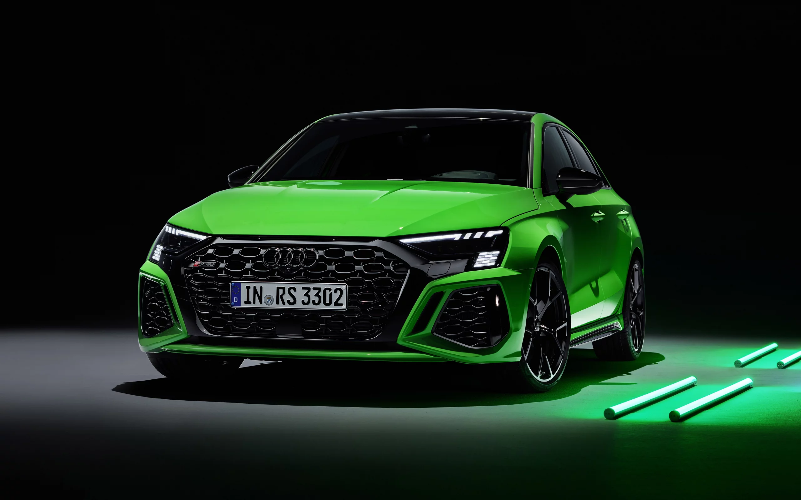 Зелёная Audi