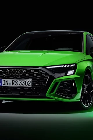 Зелёная Audi