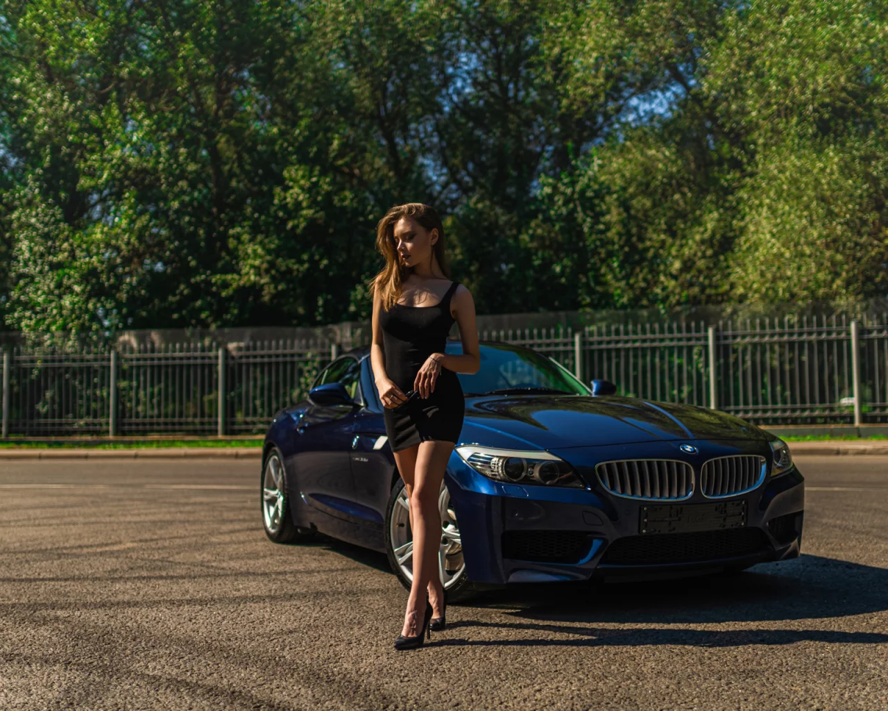 авто с девушкой