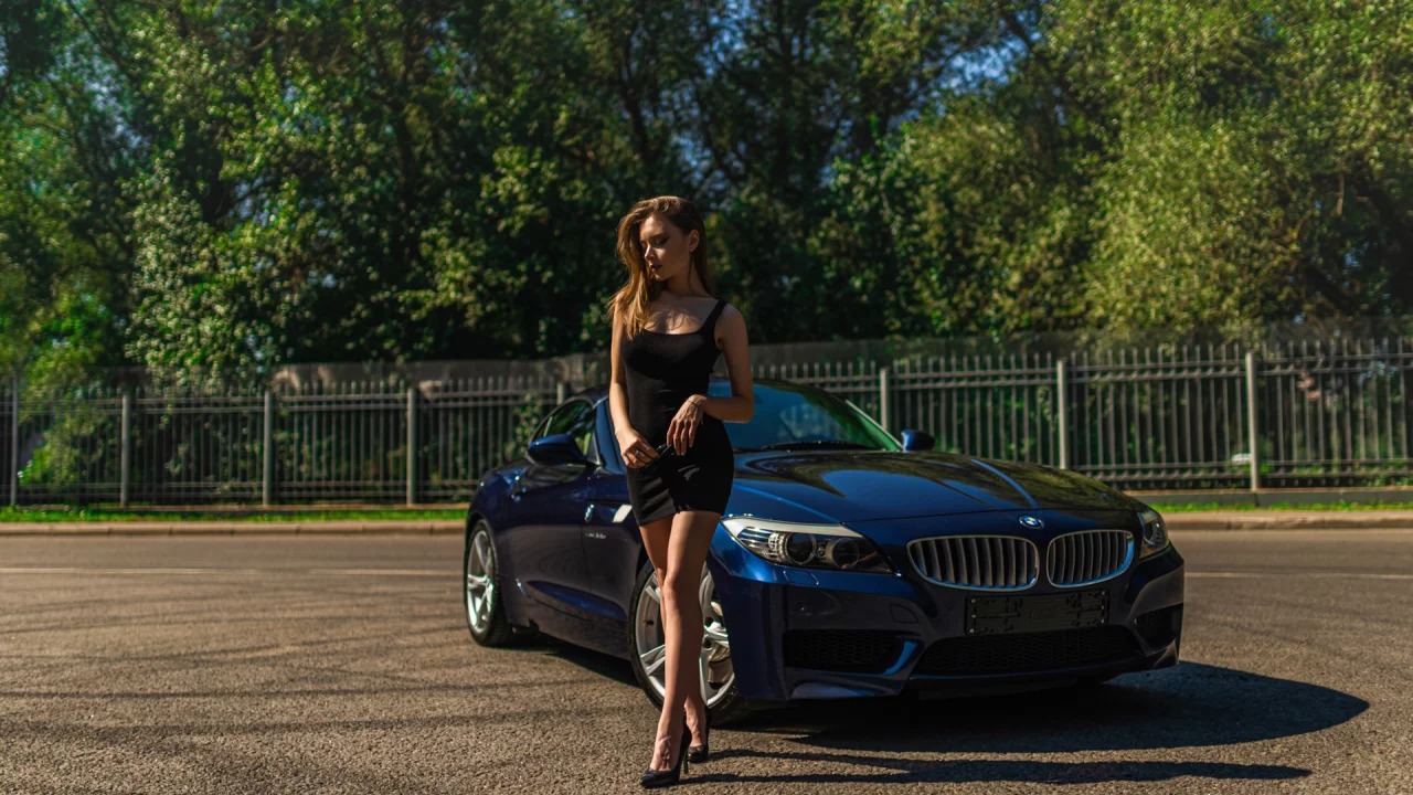 авто с девушкой